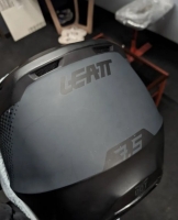 motorcycle helmet Leatt 7.5 Size L 59-60